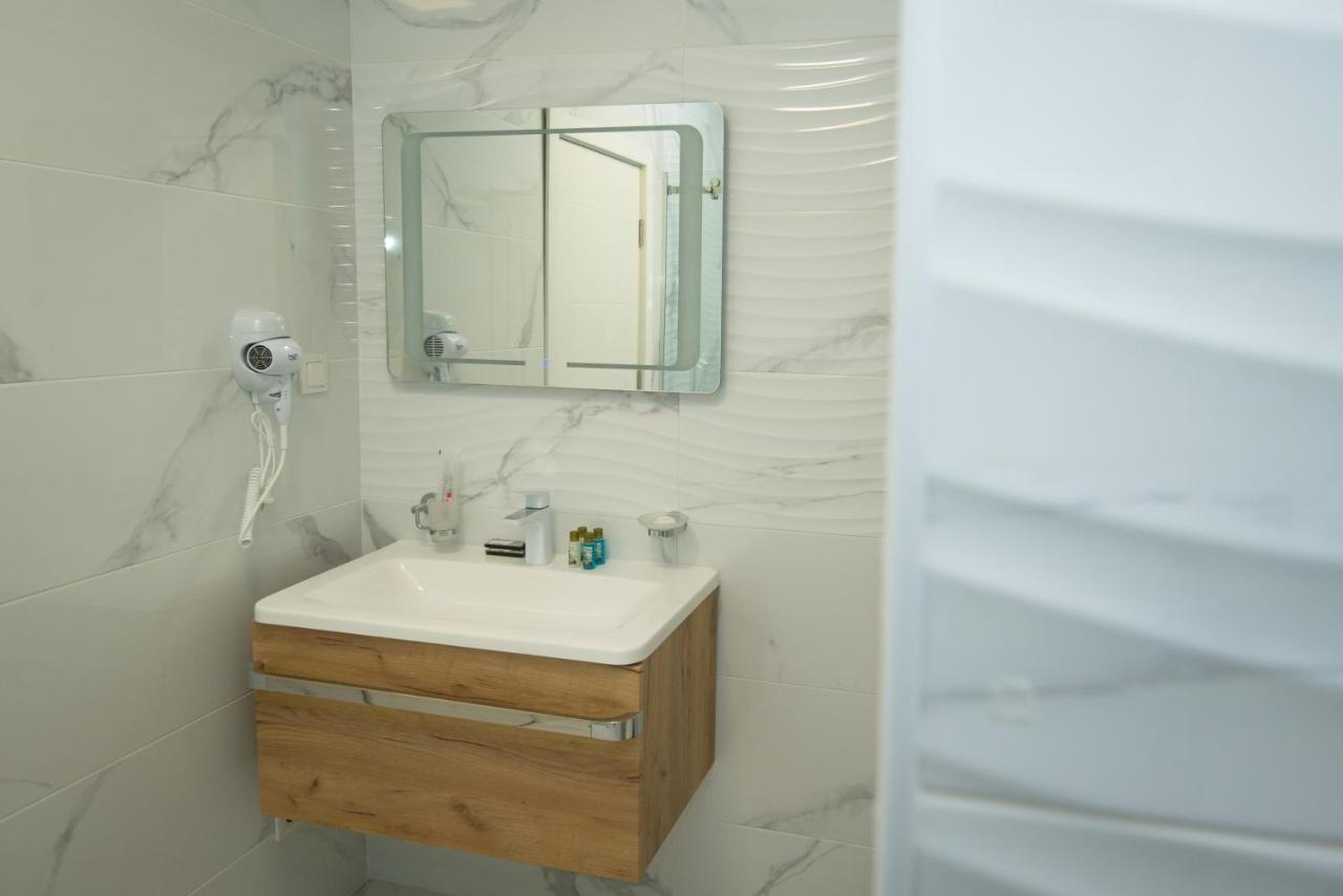 Zaro Apartments Μπίτολα Εξωτερικό φωτογραφία